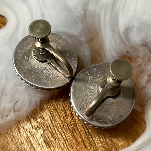 🖤Black & brown stone screw-back earrings - Picture 6 of 11